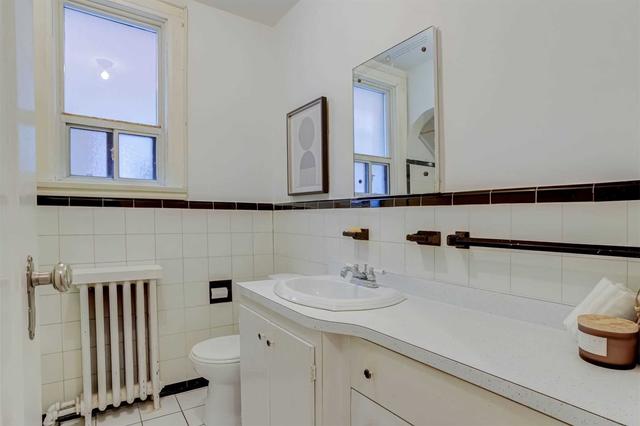 112 George St, House detached with 2 bedrooms, 2 bathrooms and 5 parking in Toronto ON | Image 17
