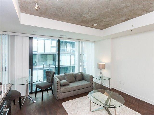 906 - 38 Stewart St, Condo with 1 bedrooms, 1 bathrooms and null parking in Toronto ON | Image 5
