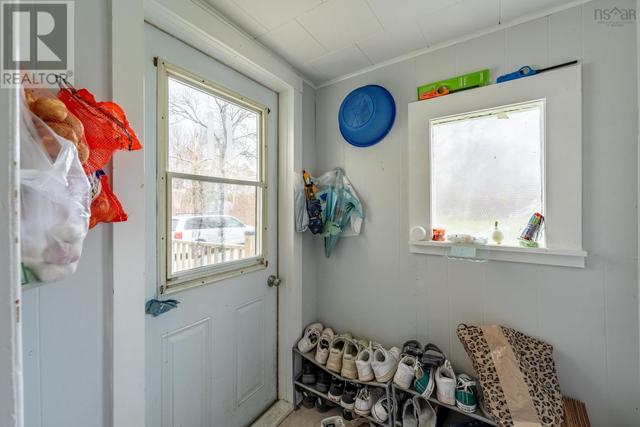 681 Main Street, House detached with 3 bedrooms, 1 bathrooms and null parking in Yarmouth NS | Image 14