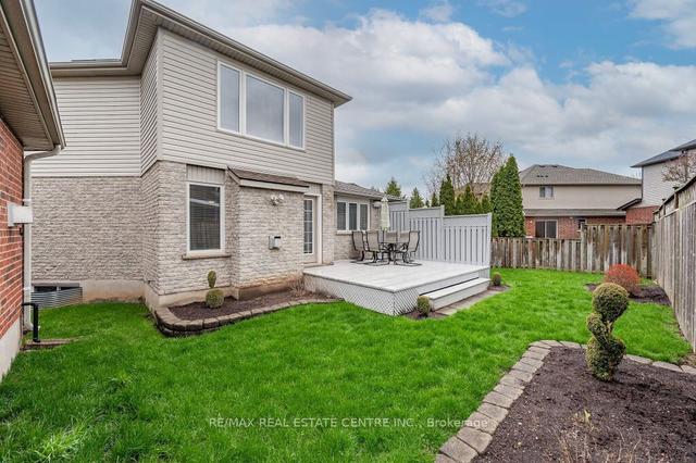 4 Brown St, House detached with 3 bedrooms, 3 bathrooms and 4 parking in Guelph ON | Image 13