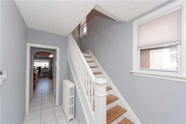 132 Alameda Ave, House detached with 3 bedrooms, 2 bathrooms and 3 parking in Toronto ON | Image 2