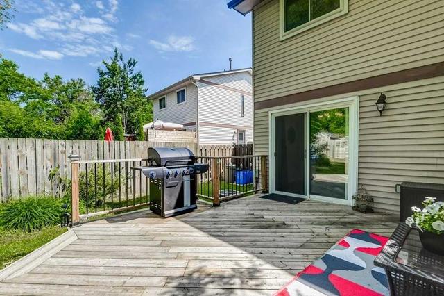 470 Gaylord Dr, House semidetached with 3 bedrooms, 2 bathrooms and 3 parking in Oshawa ON | Image 16