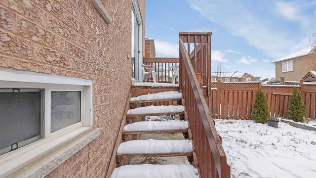 8 Timbertop Cres, House semidetached with 4 bedrooms, 3 bathrooms and 4 parking in Brampton ON | Image 29