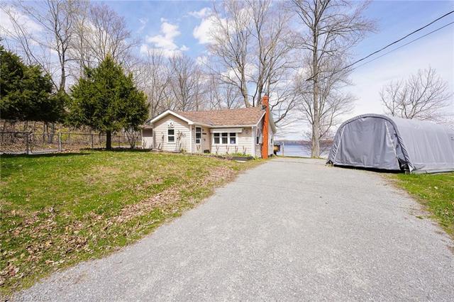 79 Round Island Lane, House detached with 2 bedrooms, 1 bathrooms and 3 parking in South Frontenac ON | Image 34