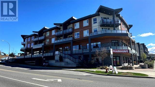 201 - 525 3rd St, Condo with 2 bedrooms, 1 bathrooms and 2 parking in Nanaimo BC | Image 2