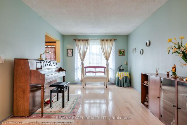 67 Tunney Cres, House detached with 3 bedrooms, 2 bathrooms and 3 parking in Markham ON | Image 11