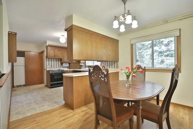 8714 Mansewood Tr, House detached with 3 bedrooms, 1 bathrooms and 12 parking in Milton ON | Image 27
