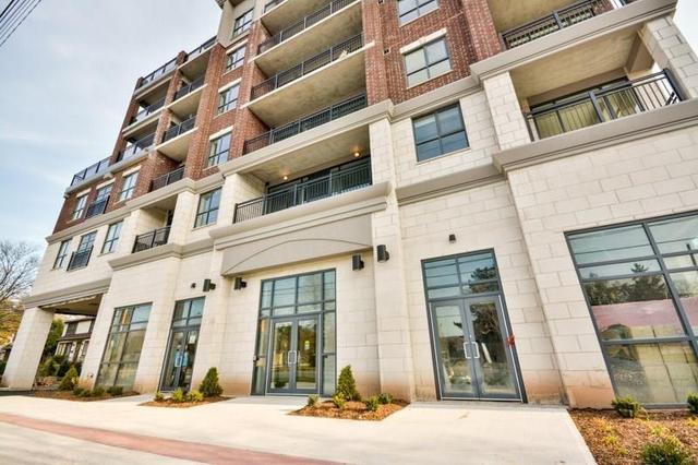 202 - 34 Plains Road E, Condo with 2 bedrooms, 1 bathrooms and 1 parking in Burlington ON | Image 1
