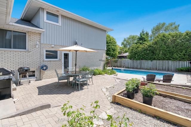 233 Rose St, House detached with 4 bedrooms, 2 bathrooms and 4 parking in Barrie ON | Image 20