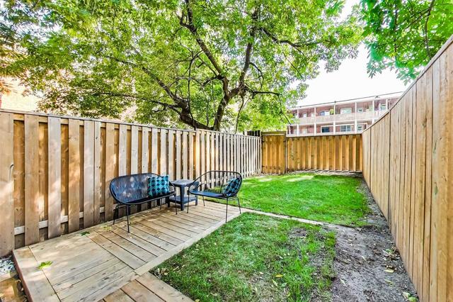 19 Sydenham St, House attached with 3 bedrooms, 3 bathrooms and 2 parking in Toronto ON | Image 19