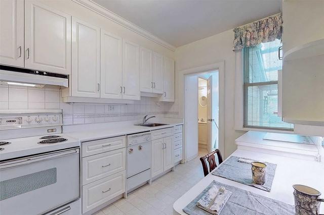 409 Millwood Rd, House semidetached with 3 bedrooms, 2 bathrooms and 3 parking in Toronto ON | Image 22