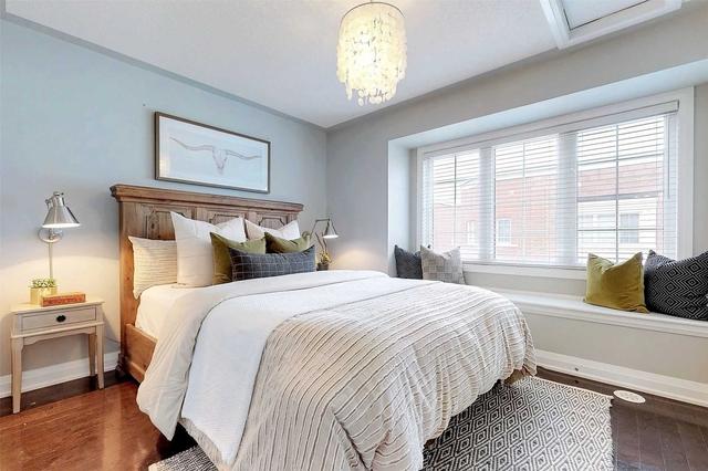 68 Raffeix Lane, House semidetached with 2 bedrooms, 3 bathrooms and 1 parking in Toronto ON | Image 11