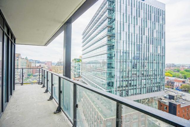 1002 - 125 Peter St, Condo with 2 bedrooms, 2 bathrooms and 1 parking in Toronto ON | Image 18