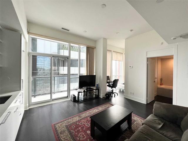 2201 - 32 Davenport Rd, Condo with 0 bedrooms, 1 bathrooms and 0 parking in Toronto ON | Image 16