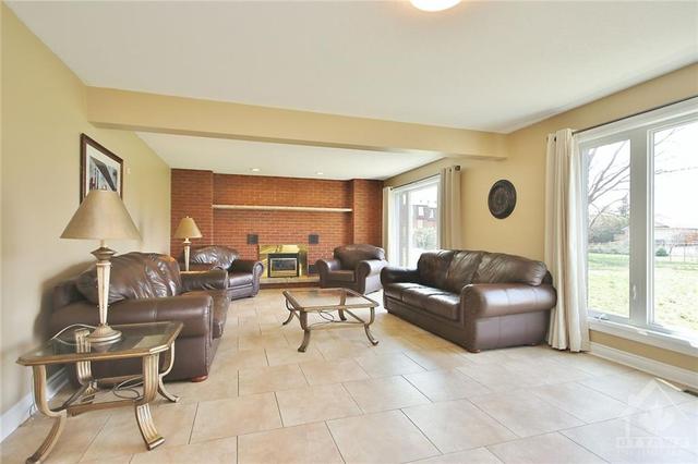 1754 Ortona Avenue, House detached with 4 bedrooms, 3 bathrooms and 5 parking in Ottawa ON | Image 18