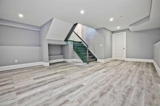 92 Kings Park Blvd, House detached with 4 bedrooms, 6 bathrooms and 5 parking in Toronto ON | Image 22
