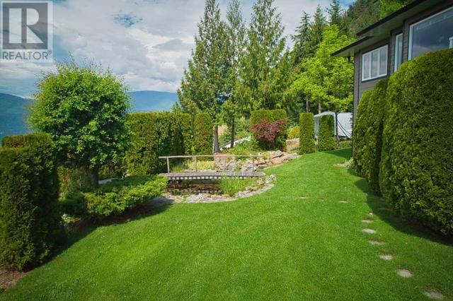3320 Roncastle Road, House detached with 3 bedrooms, 3 bathrooms and 2 parking in Columbia Shuswap C BC | Image 57