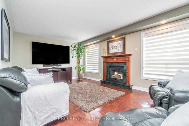 35 River Rock Cres, House detached with 4 bedrooms, 5 bathrooms and 4 parking in Brampton ON | Image 7