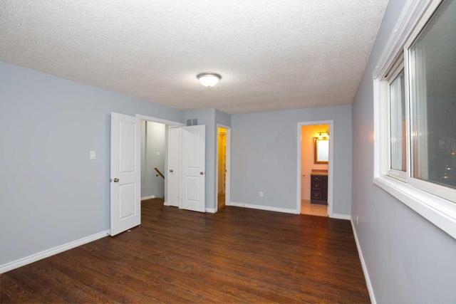 40 Farnham Dr, Townhouse with 3 bedrooms, 4 bathrooms and 2 parking in Brampton ON | Image 7