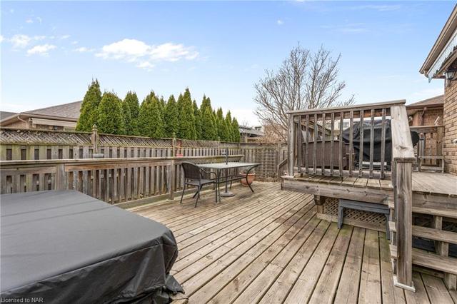 10 Guest Place Place, House attached with 3 bedrooms, 2 bathrooms and 2 parking in St. Catharines ON | Image 25