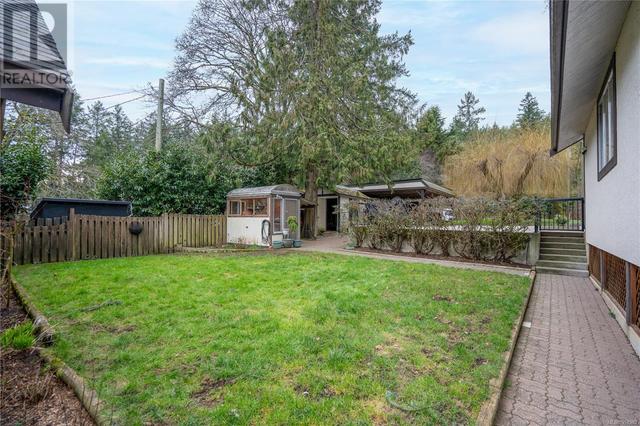4895 Prospect Lake Rd, House detached with 4 bedrooms, 3 bathrooms and 6 parking in Saanich BC | Image 41