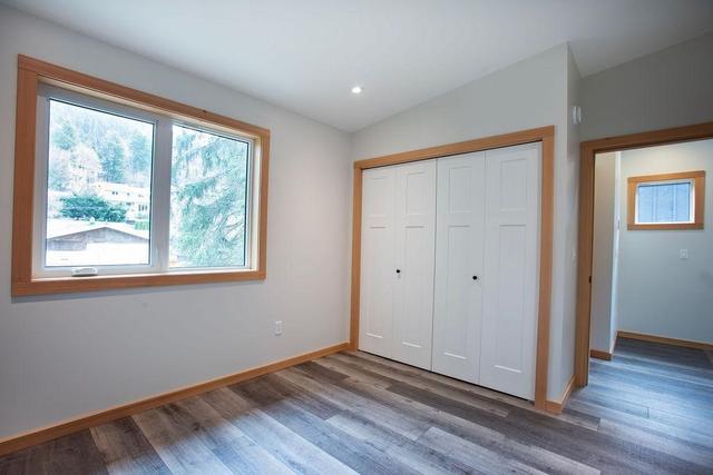 922 Sixth Street, House detached with 3 bedrooms, 2 bathrooms and 3 parking in Nelson BC | Image 44