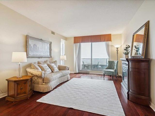 803 - 1903 Pilgrims Way, Condo with 2 bedrooms, 2 bathrooms and 1 parking in Oakville ON | Image 5