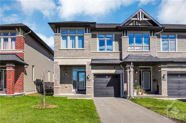 811 Quartet Avenue, Townhouse with 3 bedrooms, 3 bathrooms and 2 parking in Ottawa ON | Image 1