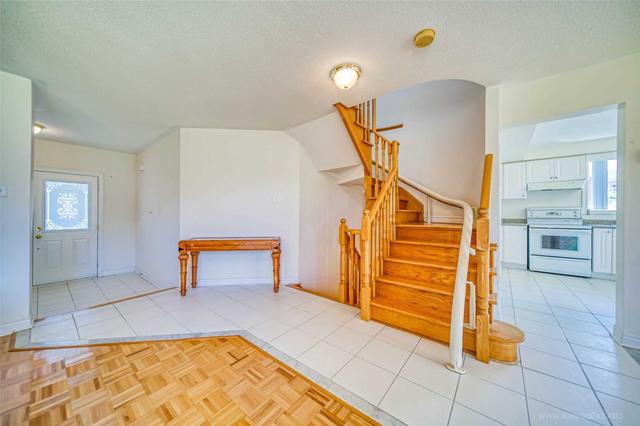 22 Ramsgate Crt, House detached with 3 bedrooms, 3 bathrooms and 7 parking in Markham ON | Image 28