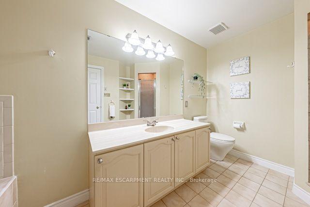 14 - 3230 New St, Townhouse with 2 bedrooms, 2 bathrooms and 2 parking in Burlington ON | Image 15