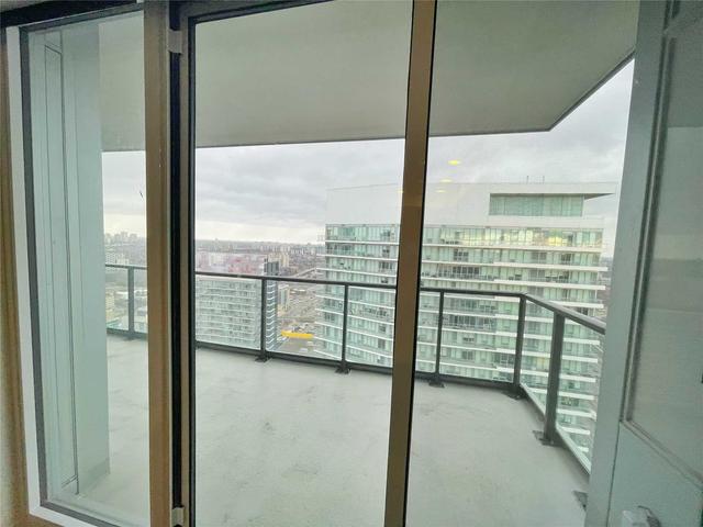 4001 - 95 Mcmahon Dr, Condo with 2 bedrooms, 2 bathrooms and 1 parking in Toronto ON | Image 3