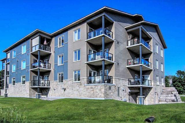 202 - 94 Francis St W, Condo with 2 bedrooms, 2 bathrooms and 1 parking in Kawartha Lakes ON | Image 11