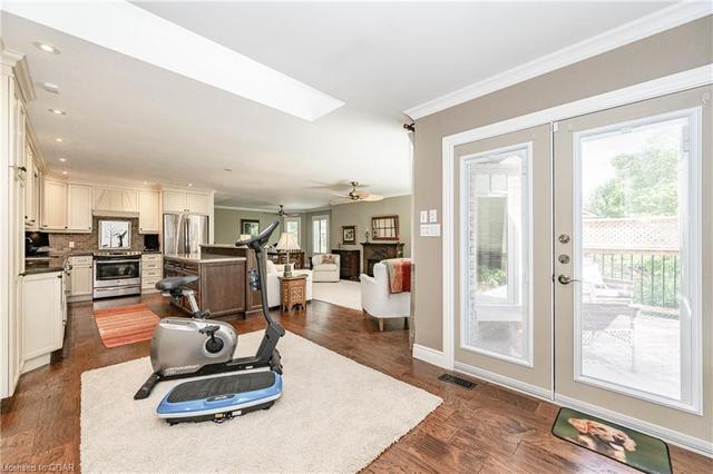 83 Parkside Drive, House detached with 2 bedrooms, 2 bathrooms and 4 parking in Guelph ON | Image 23