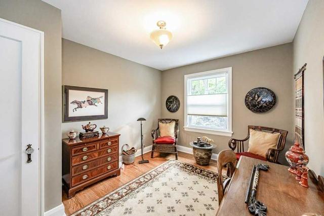 561 Locust St, House detached with 3 bedrooms, 2 bathrooms and 2 parking in Burlington ON | Image 15