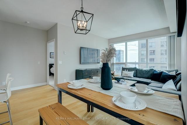 2104 - 1 Scott St, Condo with 2 bedrooms, 2 bathrooms and 1 parking in Toronto ON | Image 4