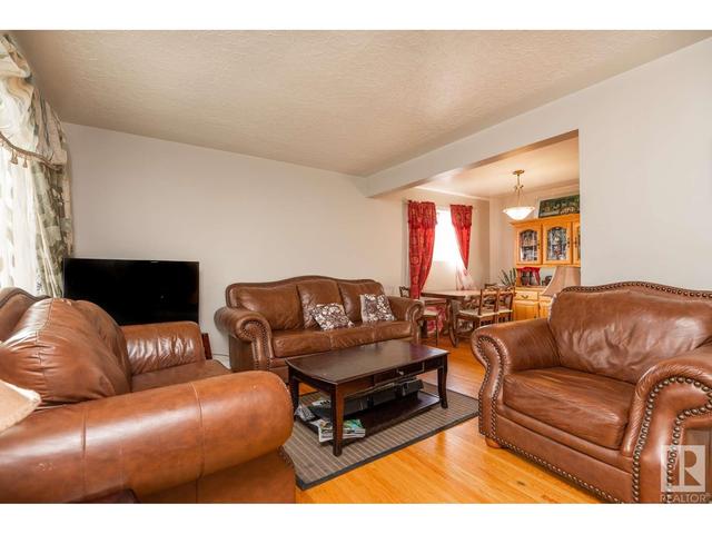13320 139 St Nw, House detached with 4 bedrooms, 2 bathrooms and null parking in Edmonton AB | Card Image