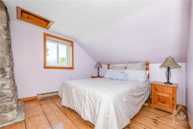 19963 Kenyon Concession 1 Road, House detached with 3 bedrooms, 1 bathrooms and 10 parking in North Glengarry ON | Image 22