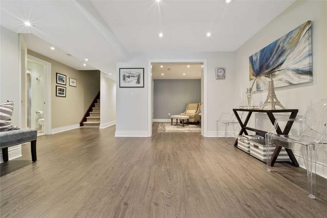 120 Westbury Crt, House attached with 4 bedrooms, 4 bathrooms and 6 parking in Richmond Hill ON | Image 19