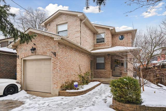 18 Mill St S, House detached with 3 bedrooms, 3 bathrooms and 4 parking in Brampton ON | Image 1