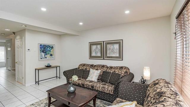 11 - 100 Vineberg Dr, Townhouse with 3 bedrooms, 3 bathrooms and 2 parking in Hamilton ON | Image 5