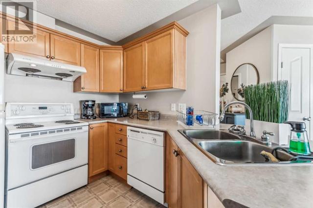 228, - 369 Rocky Vista Park Nw, Condo with 2 bedrooms, 2 bathrooms and 1 parking in Calgary AB | Image 9