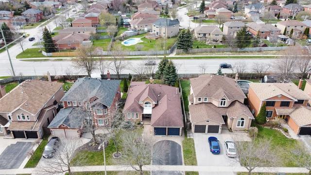 85 Cityview Circ, House detached with 2 bedrooms, 4 bathrooms and 4 parking in Barrie ON | Image 34