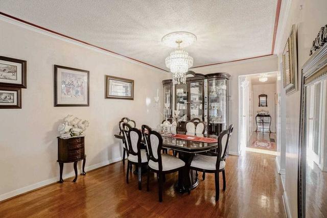 76 Lindy Lou Rd, House semidetached with 3 bedrooms, 3 bathrooms and 6 parking in Toronto ON | Image 40