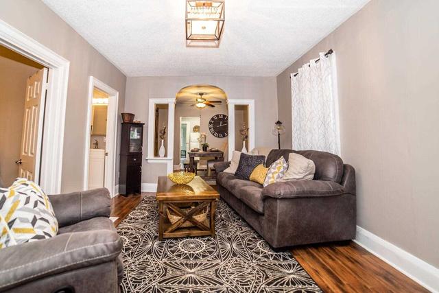 245 Quebec St, House detached with 2 bedrooms, 1 bathrooms and 2 parking in Oshawa ON | Image 30