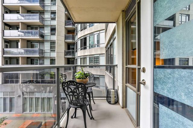 320 - 20 Blue Jays Way, Condo with 1 bedrooms, 1 bathrooms and 1 parking in Toronto ON | Image 10