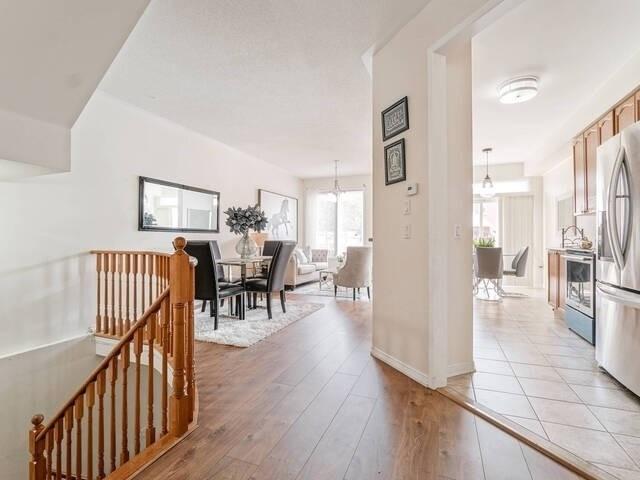 3880 Skyview St, House semidetached with 3 bedrooms, 4 bathrooms and 3 parking in Mississauga ON | Image 7