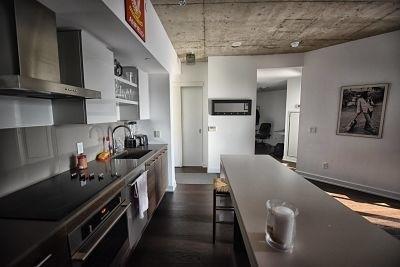 832 - 1030 King St W, Condo with 1 bedrooms, 1 bathrooms and null parking in Toronto ON | Image 1