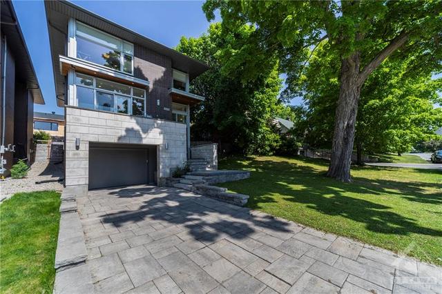 573 Melbourne Avenue, House detached with 3 bedrooms, 4 bathrooms and 3 parking in Ottawa ON | Image 2