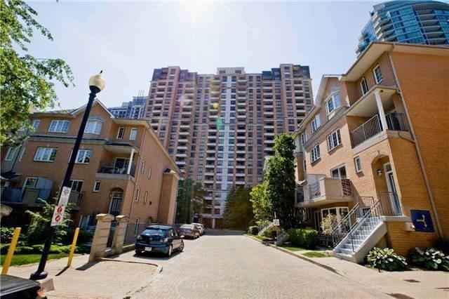 1008 - 18 Sommerset Way, Condo with 1 bedrooms, 1 bathrooms and 1 parking in Toronto ON | Image 1