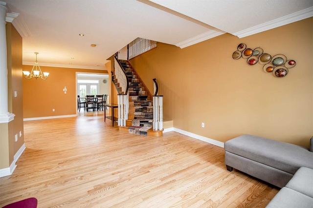 30 Castle Mountain Dr, House detached with 4 bedrooms, 5 bathrooms and 7 parking in Brampton ON | Image 37